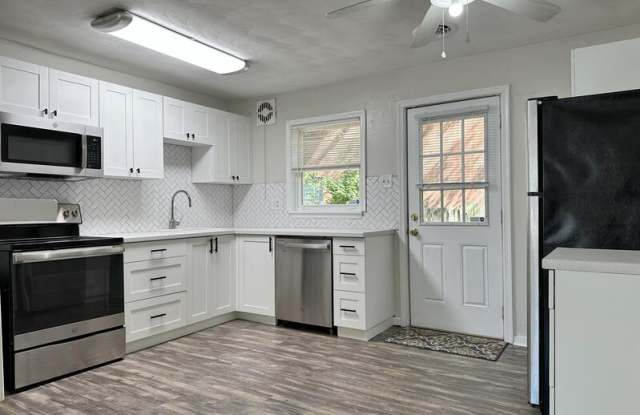 852 West 48th Street - B
