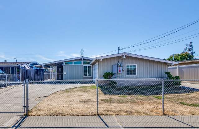 Photo of 2782 Sleepy Hollow Ave