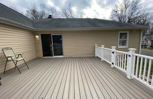 Room in 3 Bedroom Home at Hathshire Dr