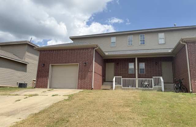 603 Southwest Loudon Drive - 1