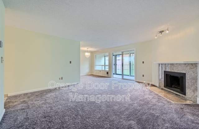 7307 North Skyview PlaceAPT G202