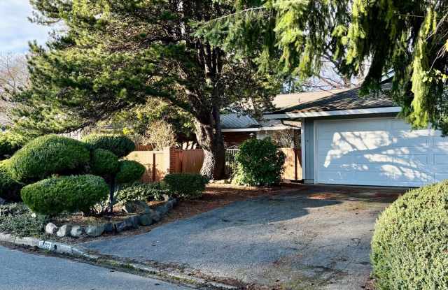 3 Bed / 2.5 Bath Bellevue rambler $3,895/month