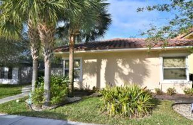 9 Ocean Breeze - 9 Ocean Breeze, Lake Worth, FL 33460