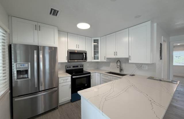 Photo of 29654 Constitution Avenue