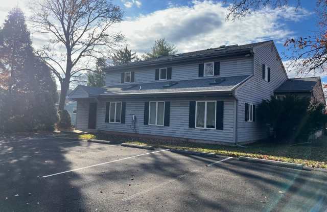 Photo of 1035 W BRISTOL Road unit: 1