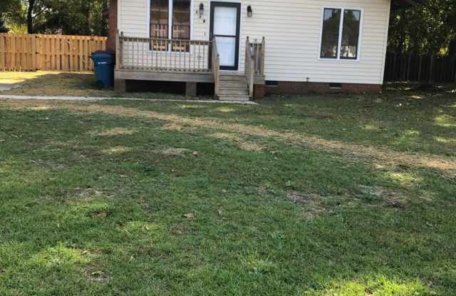 112 Sycamore St., Dunn