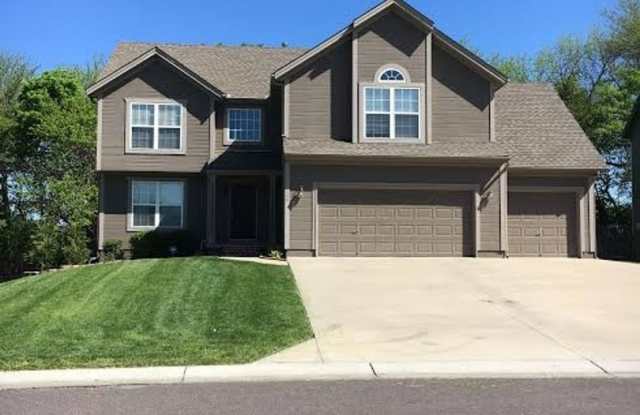 Stop scrolling—your dream home in Lee’s Summit is officially here!