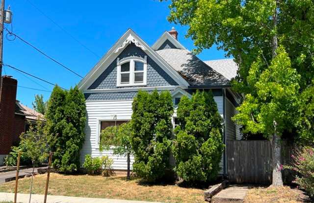 1955 Chemeketa St NE