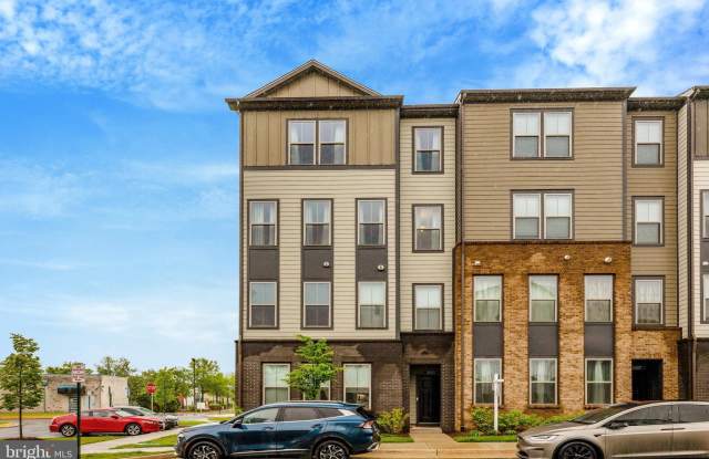 20941 BLUEBIRD Square