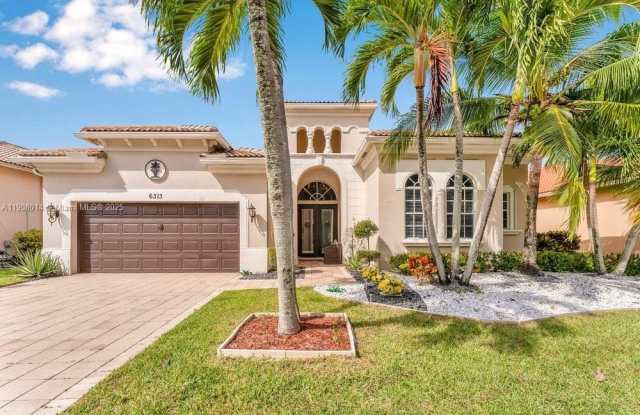 Photo of 6313 Paradise Cv