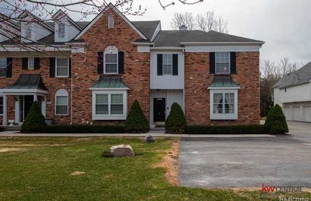 Photo of 1675 HUNTINGTON Park