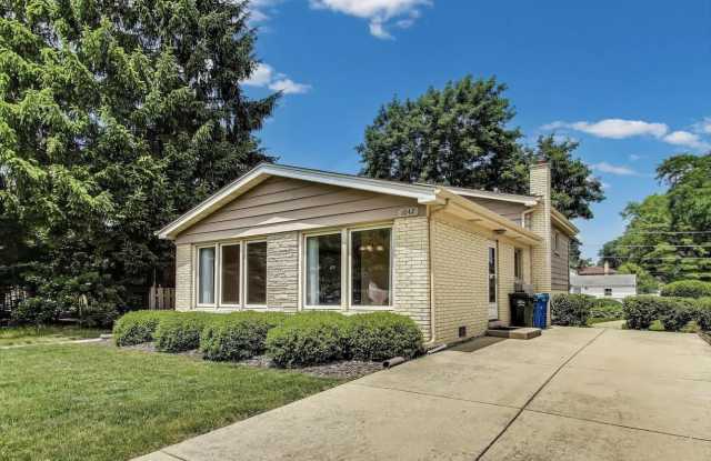 1042 Central Road