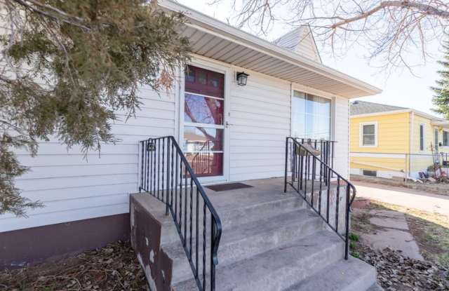 Photo of 3323 Alexander Avenue