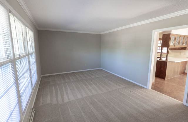 306 West Briarwood Lane