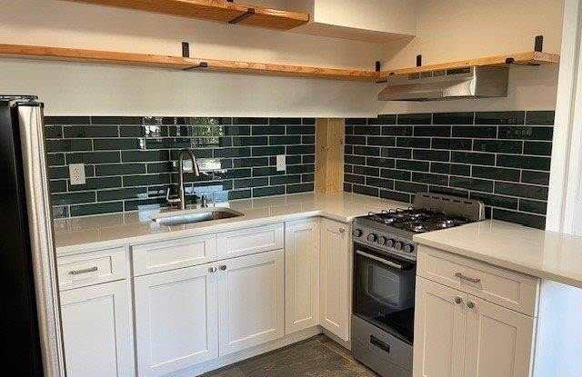 116 E Main Street unit: 4