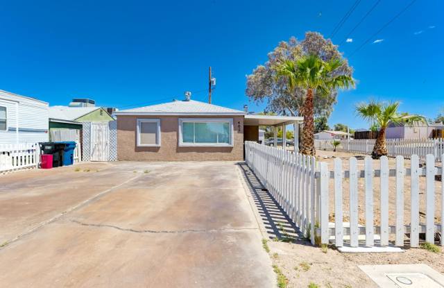 402 Ilmenite Way, Henderson, Nevada 89015