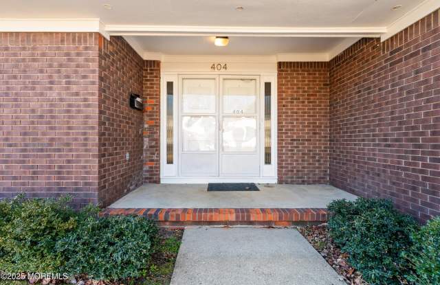 404 Brookside Avenue