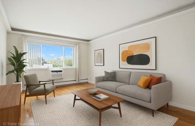 9207 Skokie Boulevard