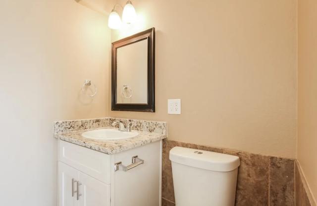 Photo of 508 Zinnia Dr