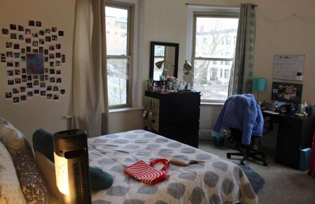 Fenway 2 bedroom apartment - 9/1  NO FEE