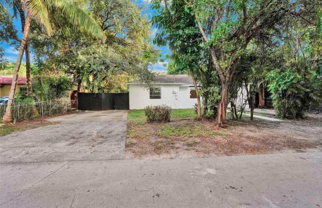 3226 Oak Ave - 3226 Oak Avenue, Miami, FL 33133