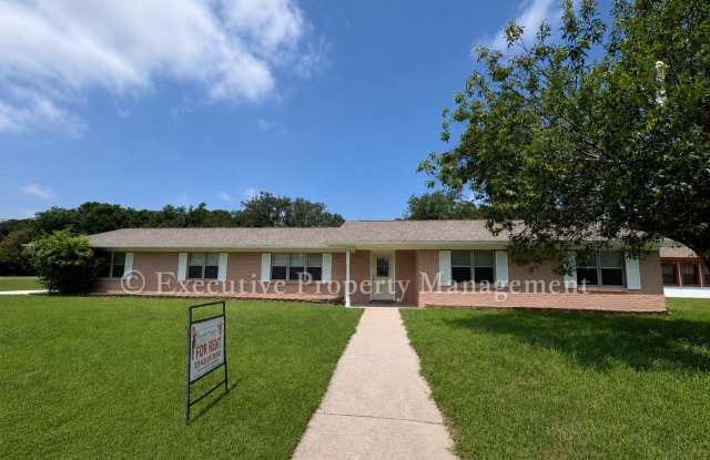 616 Cedar Drive Copperas Cove, TX 76522 *MOVE IN SPECIAL*