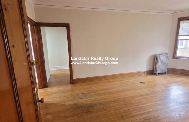 Photo of 4826 West Addison