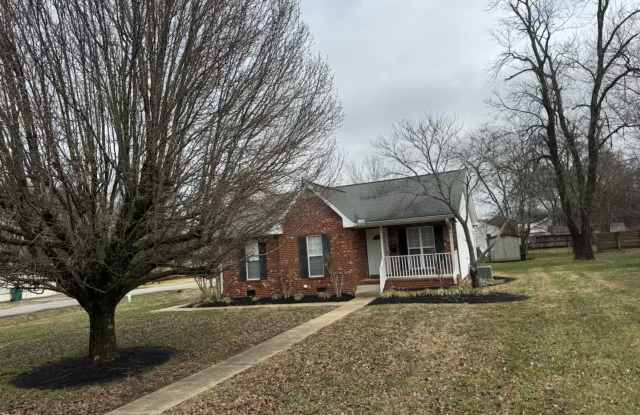 FOR LEASE: 3 BED 2 BATH SINGLE FAMILY HOME IN LEBANON!