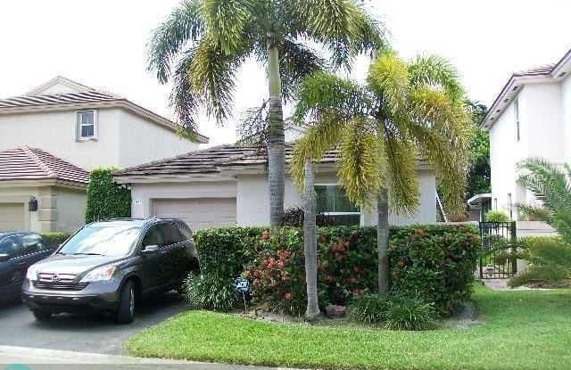 7536 NW 3rd Ct - 7536 Northwest 3rd Court, Plantation, FL 33317