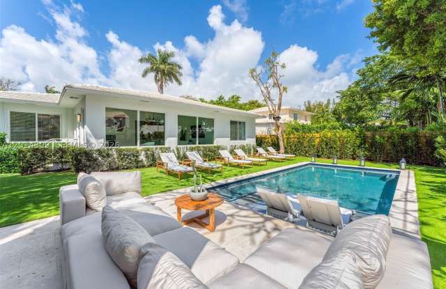 6145 La Gorce Dr