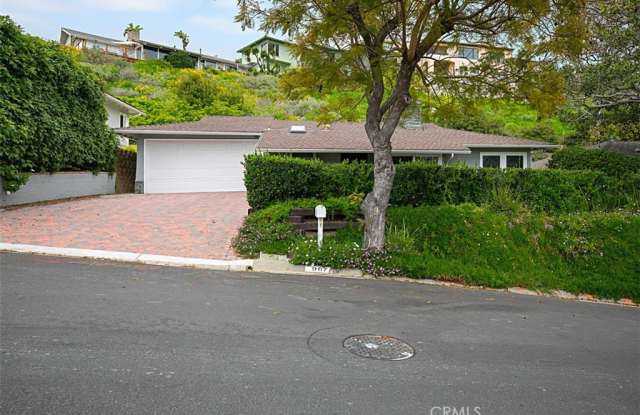 967 Oriole Drive
