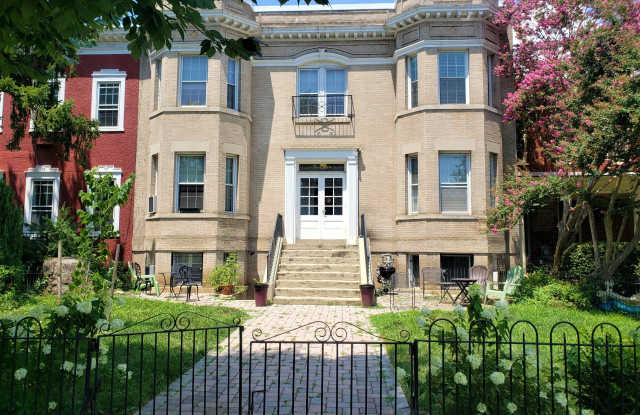 634 North Carolina Avenue SE