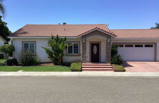 Photo of NOW AVAILABLE!! BEAUTIFUL GUSTINE HOME LOCATED IN GATED COMMUNITY