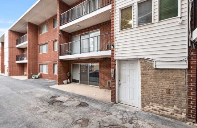 2040 W 111th