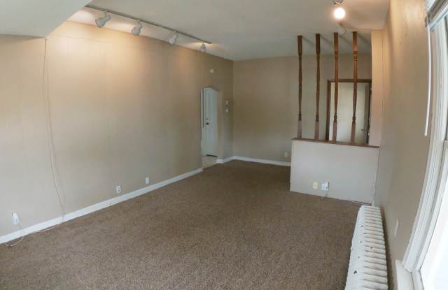 527 6th Avenue Southwest - 1