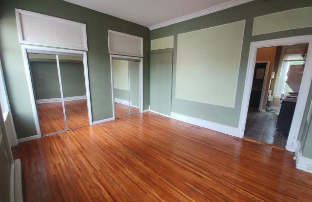 1508 S BROAD Street unit: 2 Front