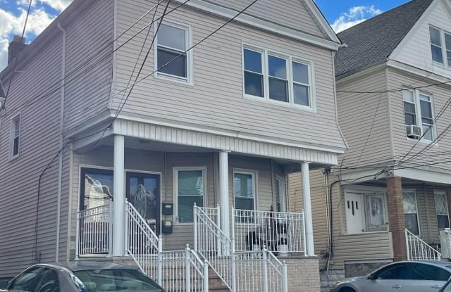 172 WEST 10TH ST - 172 West 10th Street, Bayonne, NJ 07002