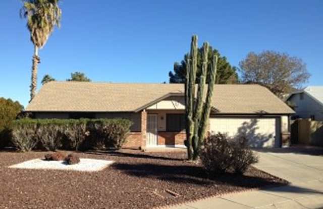 1109 N. Oak Ct.