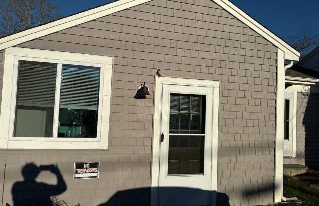 281 Phinneys Lane
