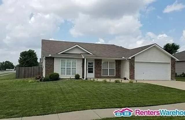 716 Westminster Court - 716 Westminster Court, Raymore, MO 64083