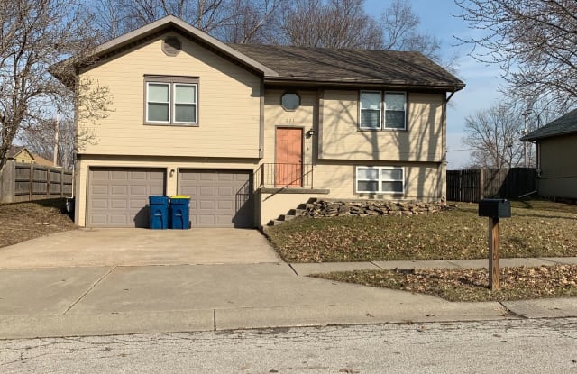 221 Richfield Ct. - 221 Richfield Court, Liberty, MO 64068