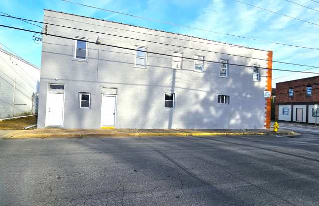 11675 Beechwood Street -B