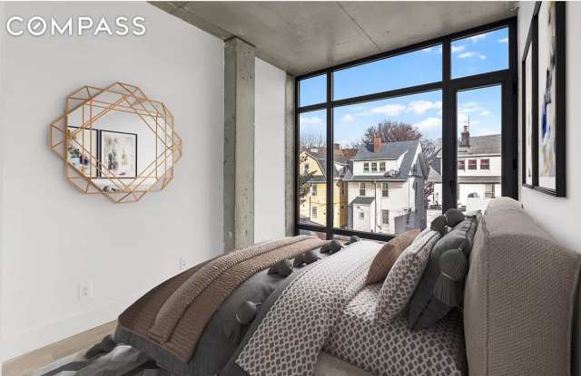 485 East 28th Street