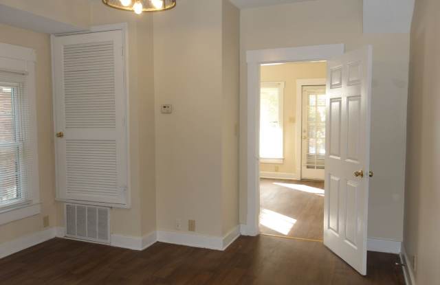 Photo of 629 W. Ormsby