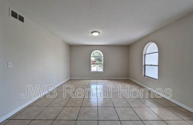 7201 Arlington Expy #117