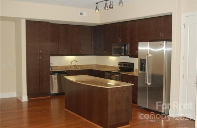 4620 Piedmont Row Drive 606