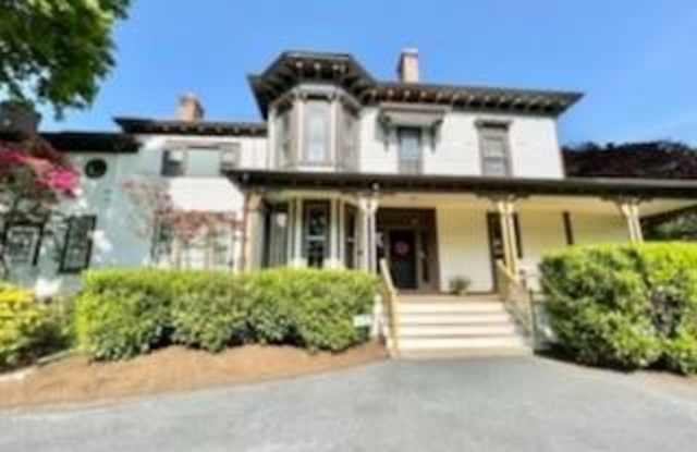 46 Chastellux Avenue