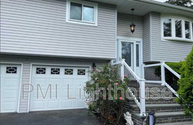 2077 Feuereisen Ave