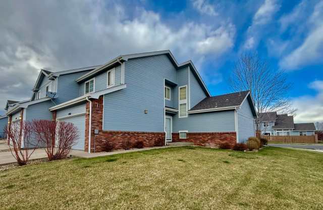 Fantastic 3-bed, 3.5-bath townhome in West Loveland! photos photos