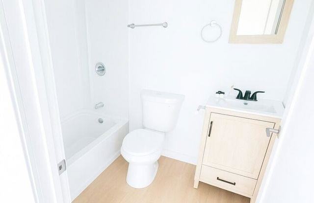 Photo of 11839 Runnymede Street